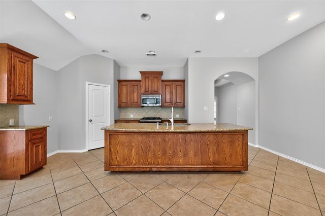 13414 Moonlit Lake Lane, Pearland, TX 77584