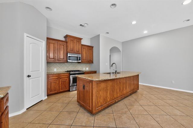 13414 Moonlit Lake Lane, Pearland, TX 77584