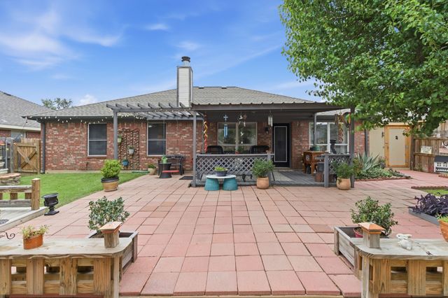 3912 Periwinkle Drive, Fort Worth, TX 76137