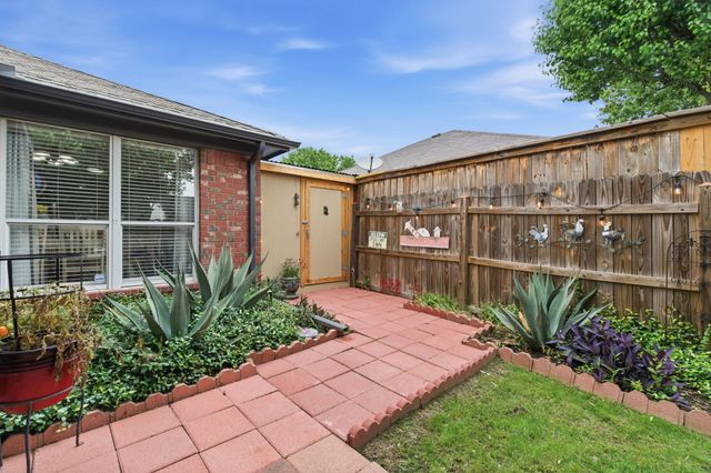 3912 Periwinkle Drive, Fort Worth, TX 76137