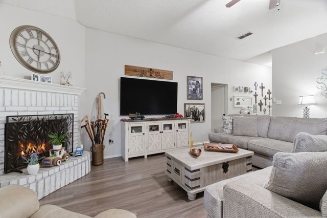 3912 Periwinkle Drive, Fort Worth, TX 76137