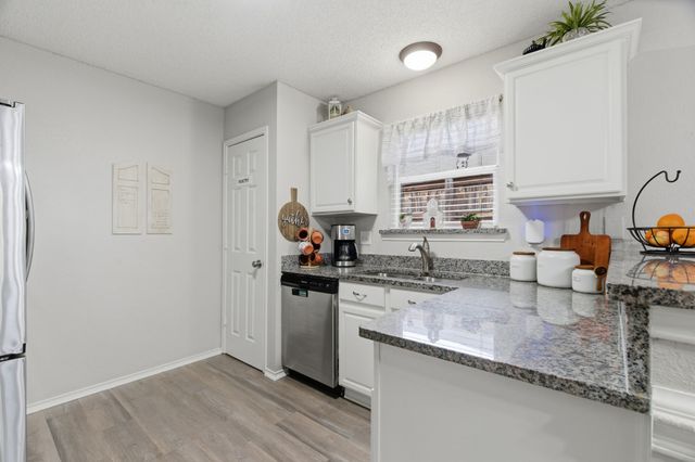 3912 Periwinkle Drive, Fort Worth, TX 76137