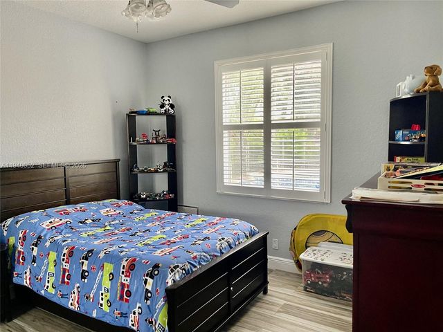 12841 Country Glen Drive, Cooper City, FL 33330