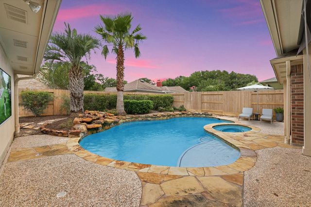 8115 Copper Shore Circle, Houston, TX 77095