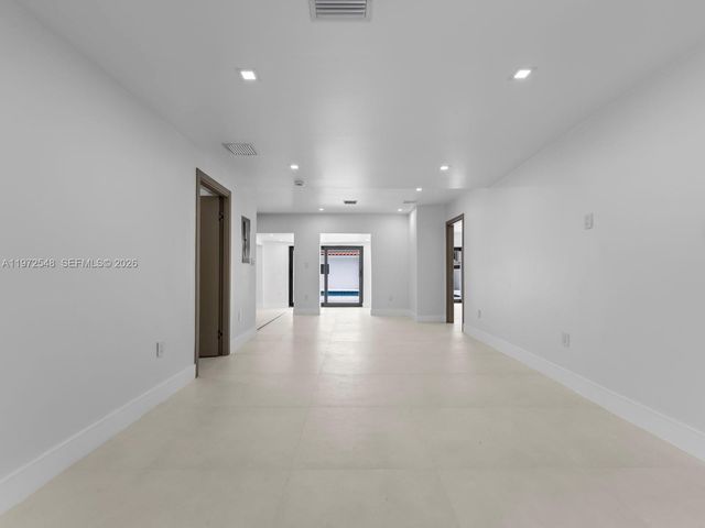 1221 Biarritz Dr, Miami Beach, FL 33141