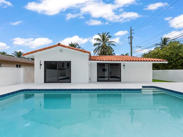 1221 Biarritz Dr, Miami Beach, FL 33141