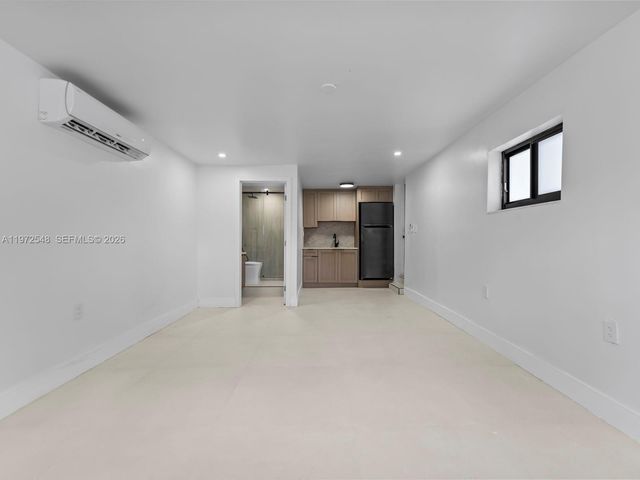 1221 Biarritz Dr, Miami Beach, FL 33141