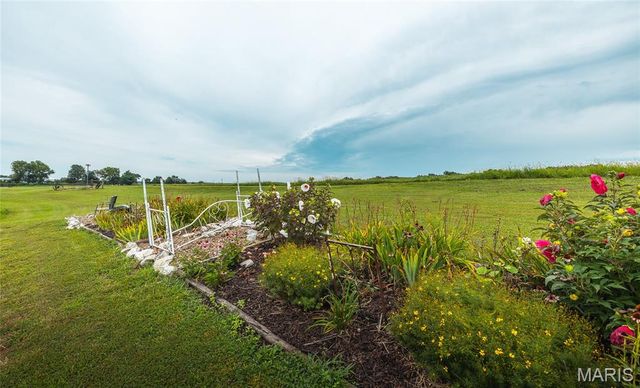 14305 hwy F, Canton, MO 63435