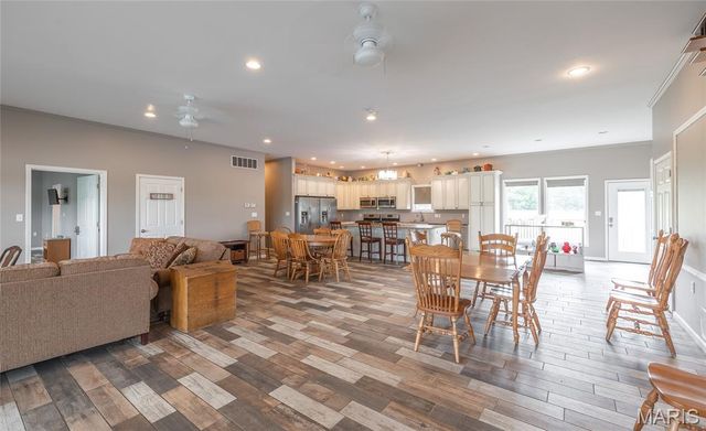 14305 hwy F, Canton, MO 63435