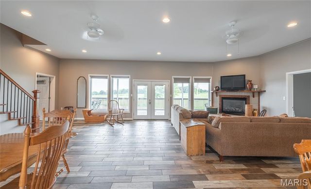 14305 hwy F, Canton, MO 63435