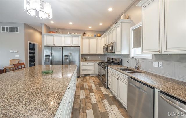 14305 hwy F, Canton, MO 63435