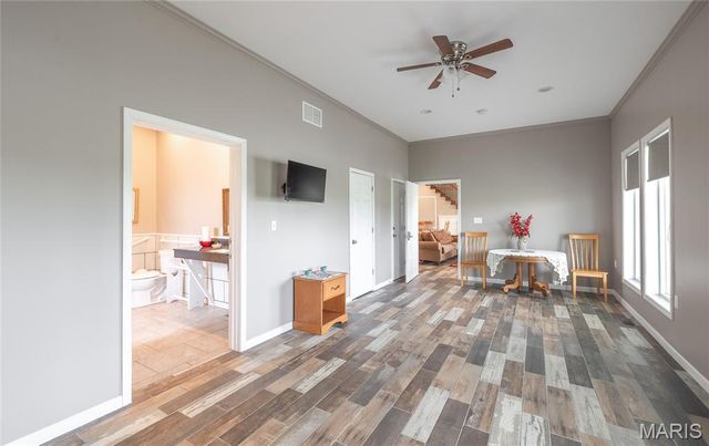 14305 hwy F, Canton, MO 63435