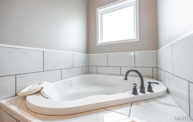 14305 hwy F, Canton, MO 63435