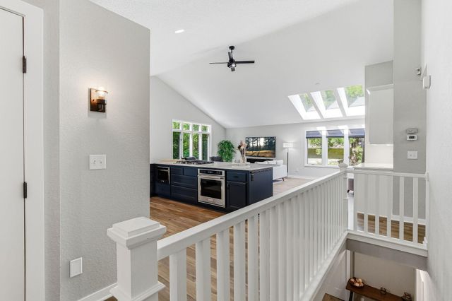 140 Dahlia Street, Mahtomedi, MN 55115