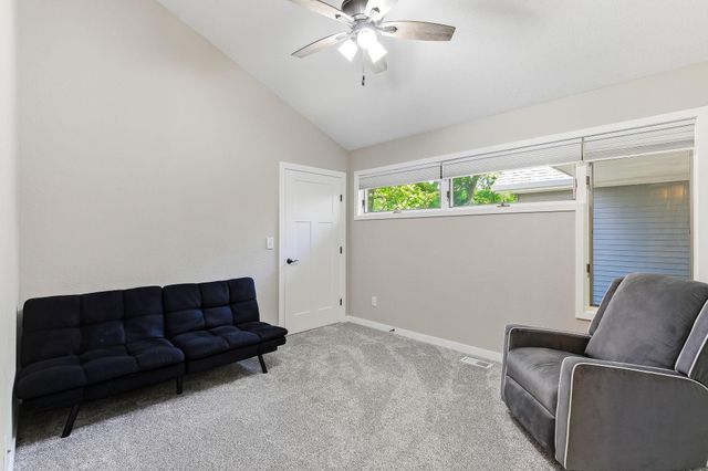 140 Dahlia Street, Mahtomedi, MN 55115