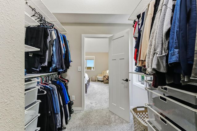 140 Dahlia Street, Mahtomedi, MN 55115
