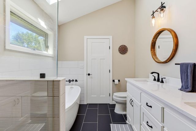 140 Dahlia Street, Mahtomedi, MN 55115
