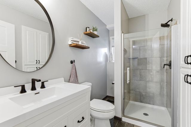 140 Dahlia Street, Mahtomedi, MN 55115