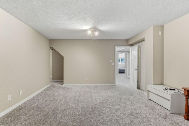 140 Dahlia Street, Mahtomedi, MN 55115
