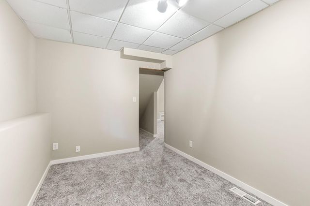 140 Dahlia Street, Mahtomedi, MN 55115