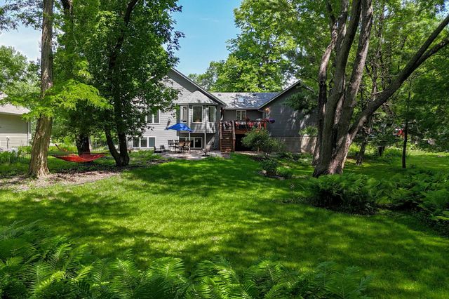 140 Dahlia Street, Mahtomedi, MN 55115