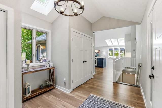 140 Dahlia Street, Mahtomedi, MN 55115