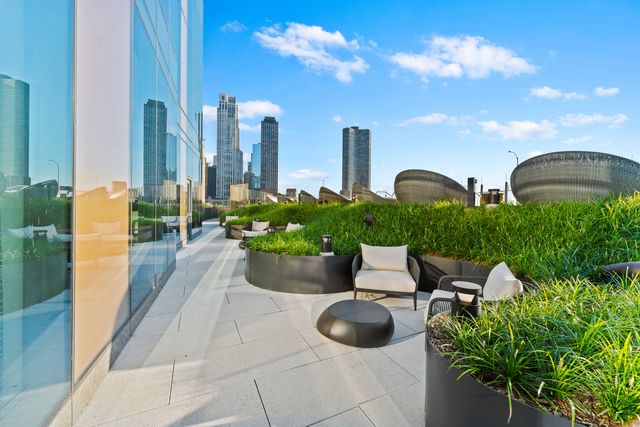 211 N Harbor Drive 2607, Chicago, IL 60601