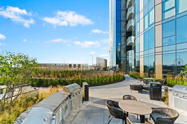 211 N Harbor Drive 2607, Chicago, IL 60601