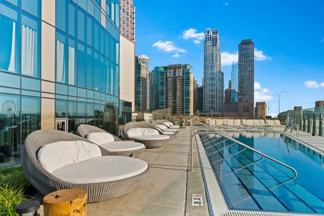 211 N Harbor Drive 2607, Chicago, IL 60601