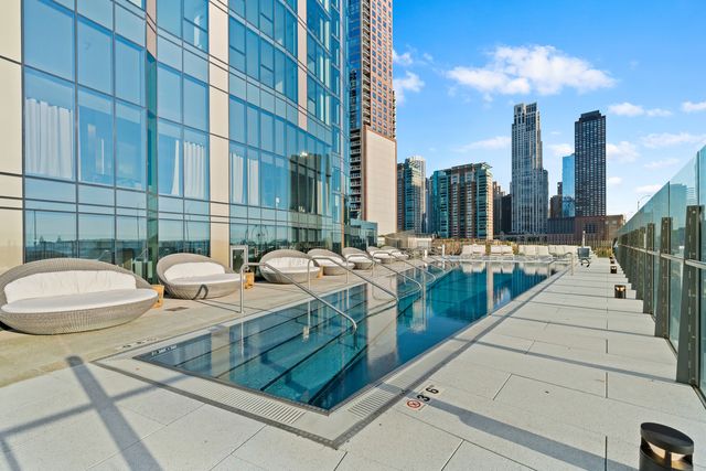 211 N Harbor Drive 2607, Chicago, IL 60601