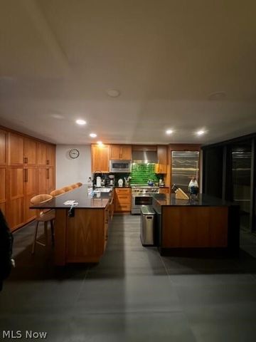 12550 Lake Avenue 1705, Lakewood, OH 44107