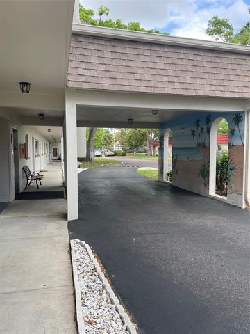 5880 38TH AVENUE N 209, St Petersburg, FL 33710