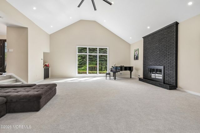 20 Sunrise Circle, Holmdel, NJ 07733