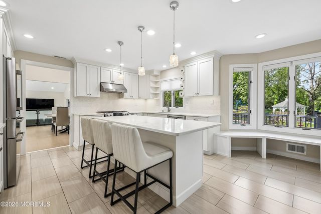 20 Sunrise Circle, Holmdel, NJ 07733