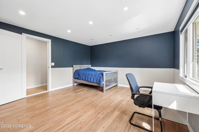 20 Sunrise Circle, Holmdel, NJ 07733