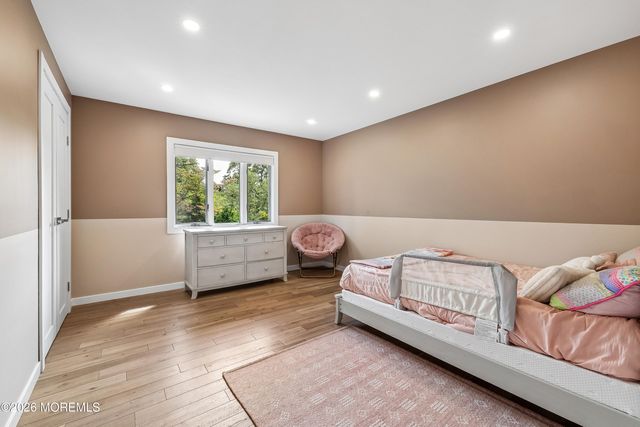 20 Sunrise Circle, Holmdel, NJ 07733