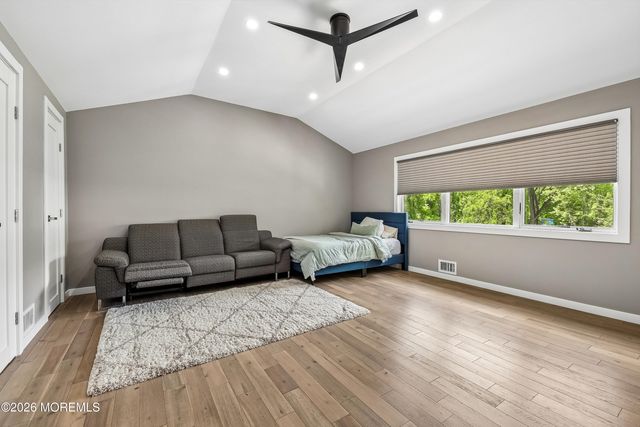 20 Sunrise Circle, Holmdel, NJ 07733
