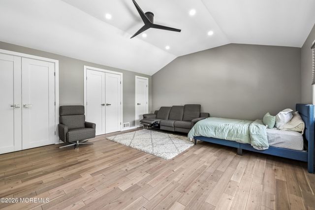 20 Sunrise Circle, Holmdel, NJ 07733