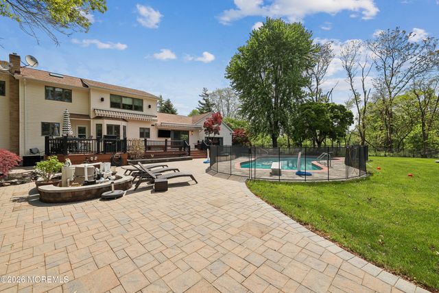 20 Sunrise Circle, Holmdel, NJ 07733
