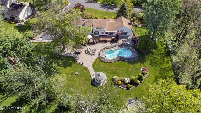 20 Sunrise Circle, Holmdel, NJ 07733