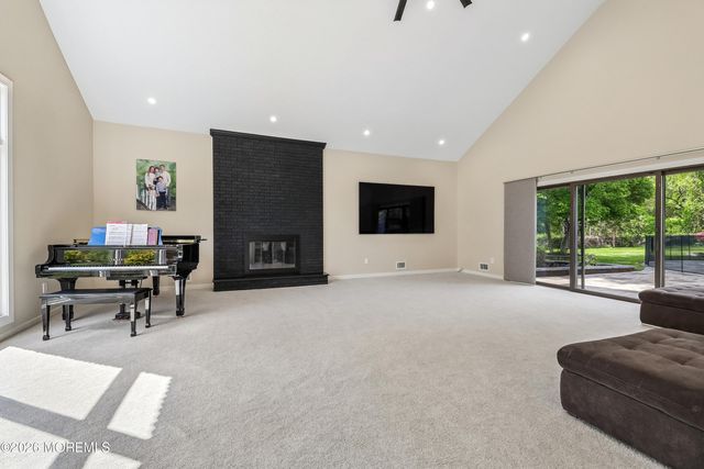 20 Sunrise Circle, Holmdel, NJ 07733