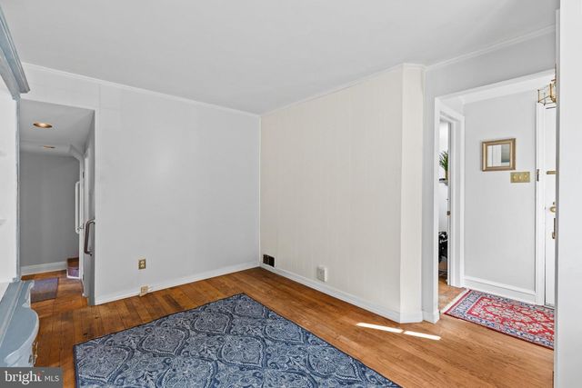 182 S NORWINDEN DR, Springfield, PA 19064