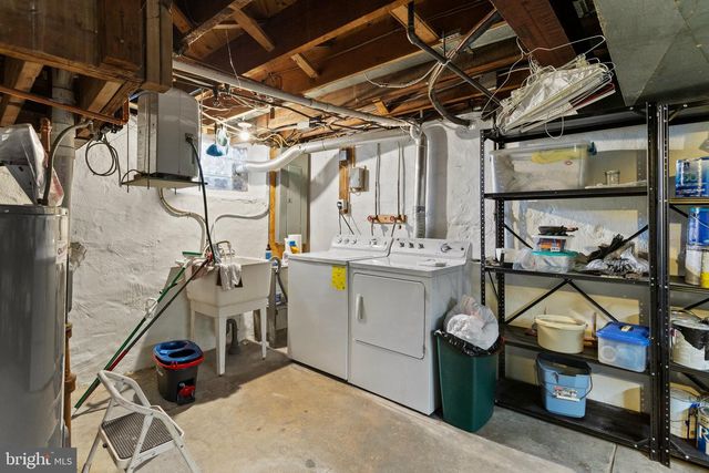 182 S NORWINDEN DR, Springfield, PA 19064