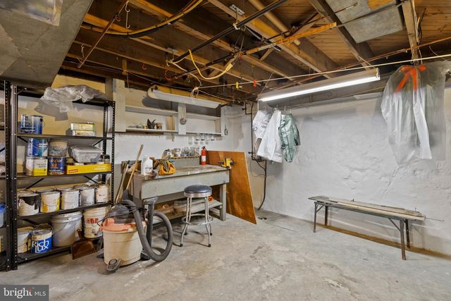 182 S NORWINDEN DR, Springfield, PA 19064