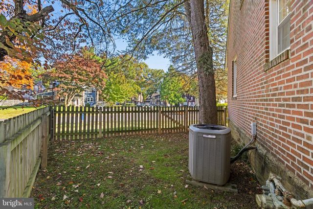 182 S NORWINDEN DR, Springfield, PA 19064