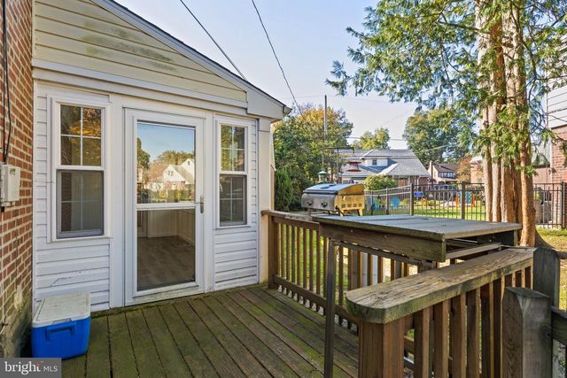182 S NORWINDEN DR, Springfield, PA 19064