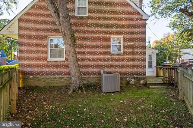 182 S NORWINDEN DR, Springfield, PA 19064