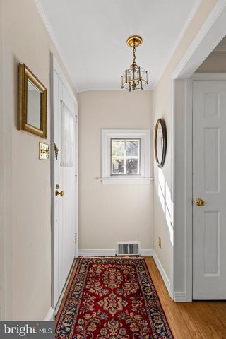 182 S NORWINDEN DR, Springfield, PA 19064