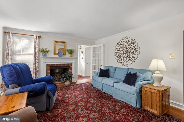 182 S NORWINDEN DR, Springfield, PA 19064