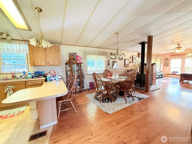 34 Meadowood Drive, Elma, WA 98541